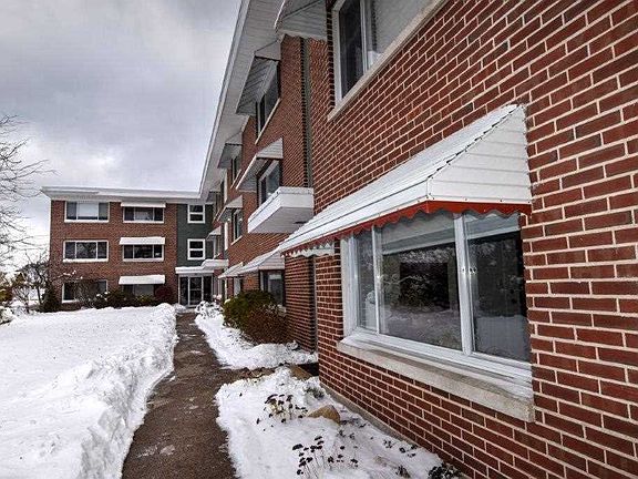 2nd image of 575 E Lake St APT 1