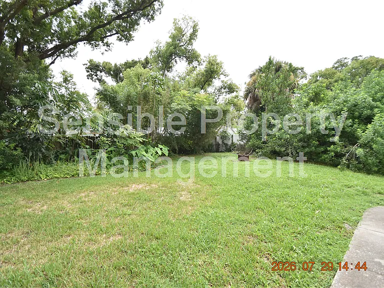 419 Stremma Rd #5 — Photo 21