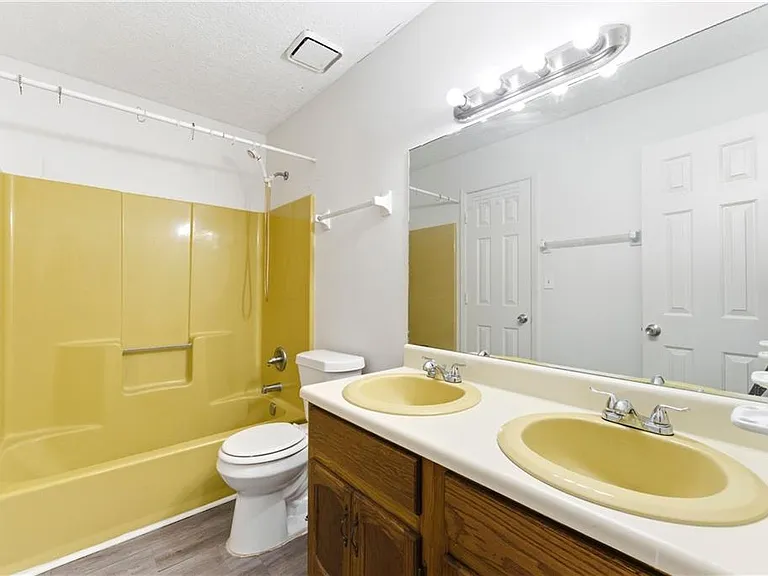 2130 Fieldstone View Ct SE #B — Photo 11