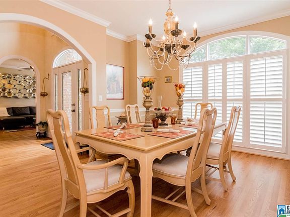 5th image of 5127 Lake Crest Cir