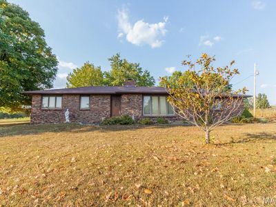 22505 Green Hills Rd, Lebanon, MO, 65536