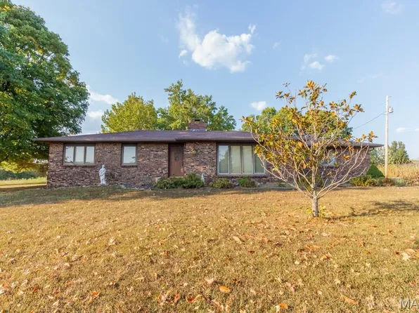 22505 Green Hills Rd, Lebanon, MO 65536