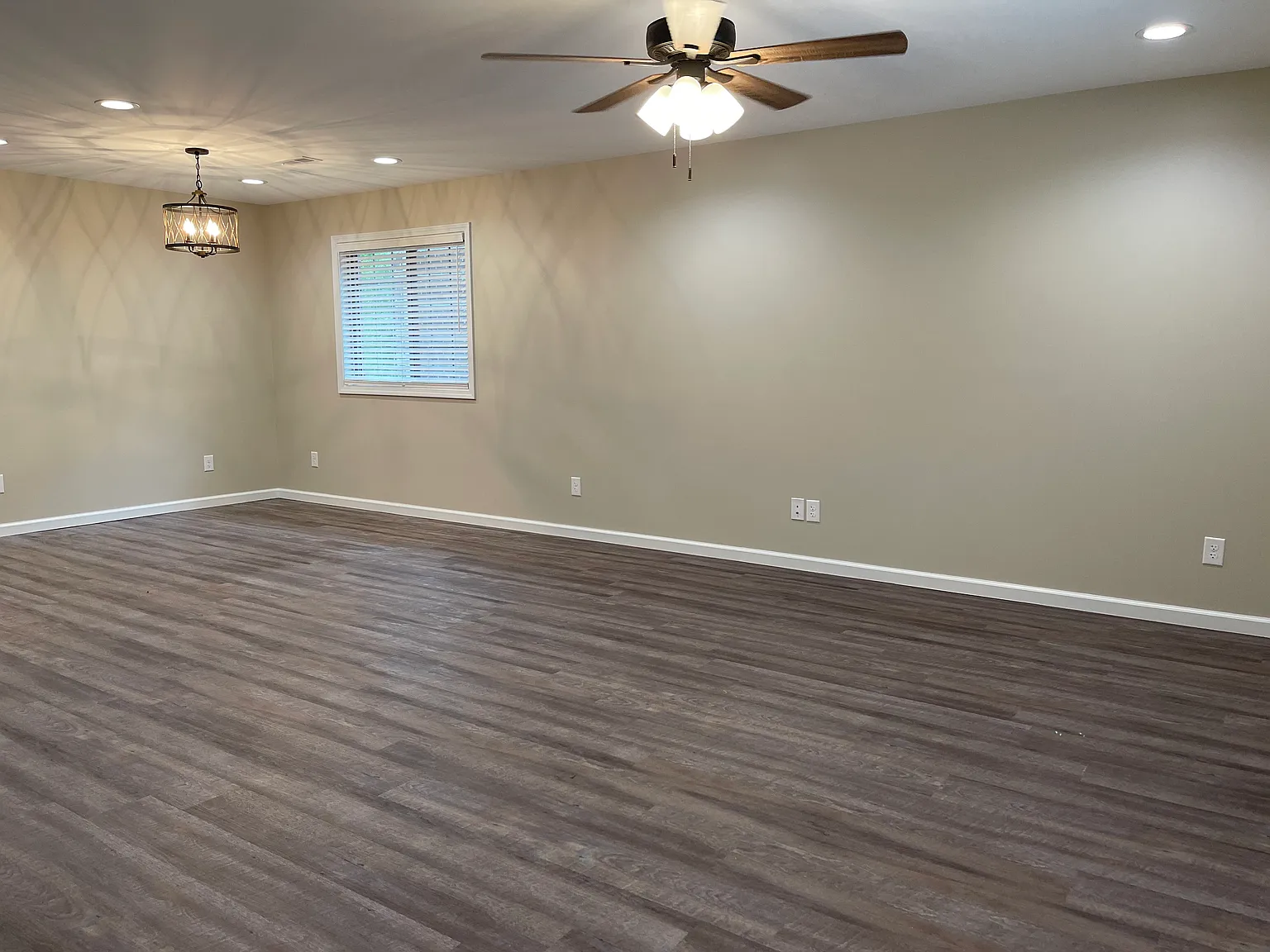 2 bed, 1.5 bath, 1440 sqft, $1,200 — Photo 4