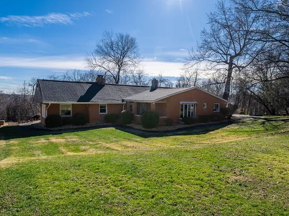 109 Windon Dr, Aliquippa, PA 15001