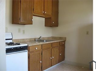 2905 Bona St APT 8, Oakland, CA 94601
