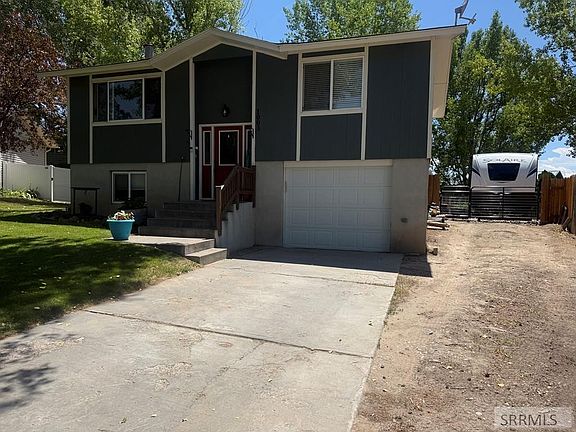 2nd image of 1003 Diablo St