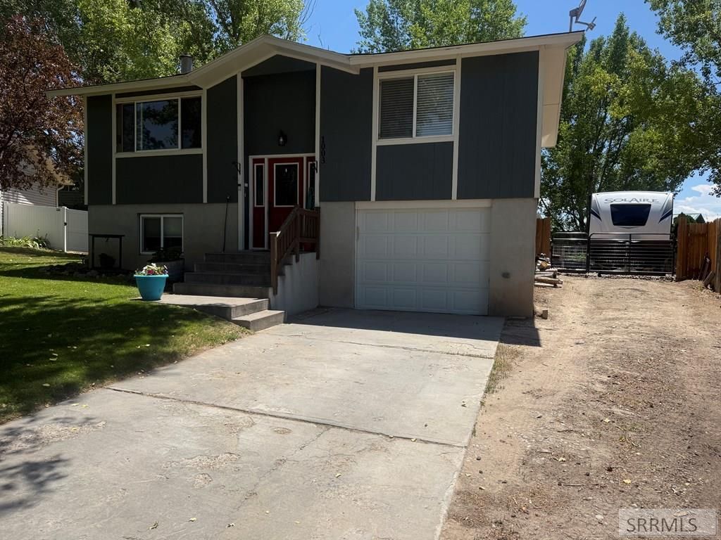 1003 Diablo St, Pocatello, ID - View 2