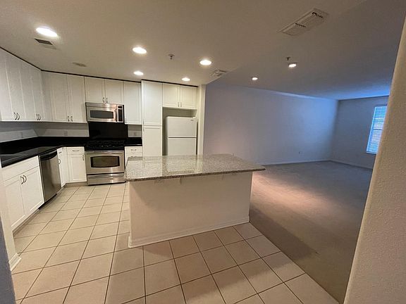 3rd image of 3901 Lick Mill Blvd APT 115