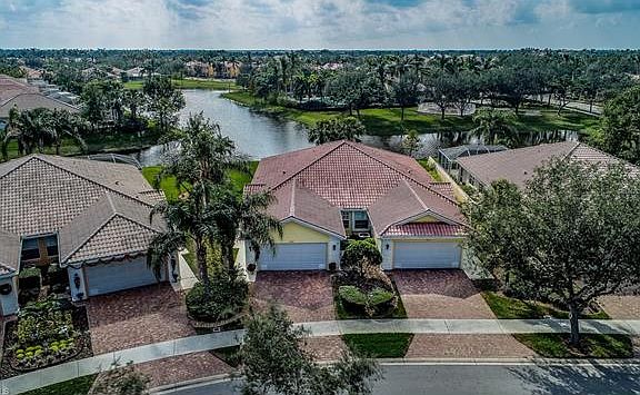 3rd image of 28115 Boccaccio Way