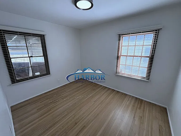 2632 S Averill Ave — Photo 7