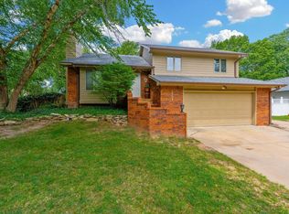 1909 N Smarsh Ln, Wichita, KS 67212