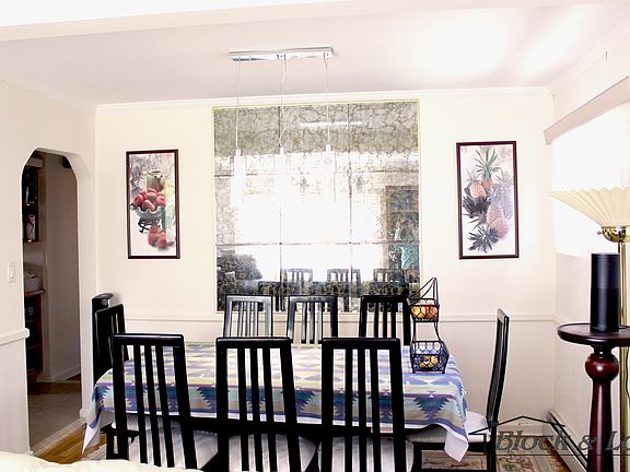 4th image of 20407 42nd Ave #1