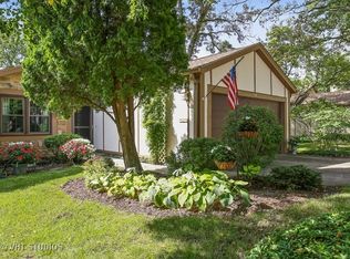 1118 Wheaton Oaks Dr, Wheaton, IL