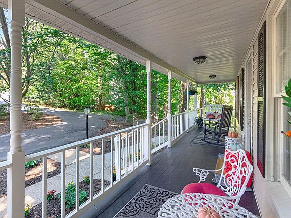 4th image of 1809 Amberfield Dr