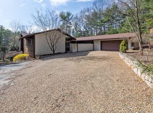 130 Wood Cove Dr, Coventry, RI 02816