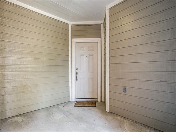 3rd image of 7040 Eagle Vail Dr