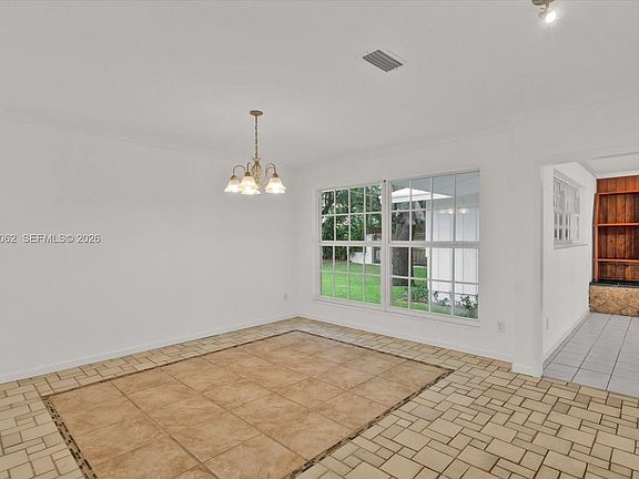 5th image of 2850 Natoma St
