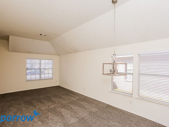 3rd image of 309 Dakota Dr