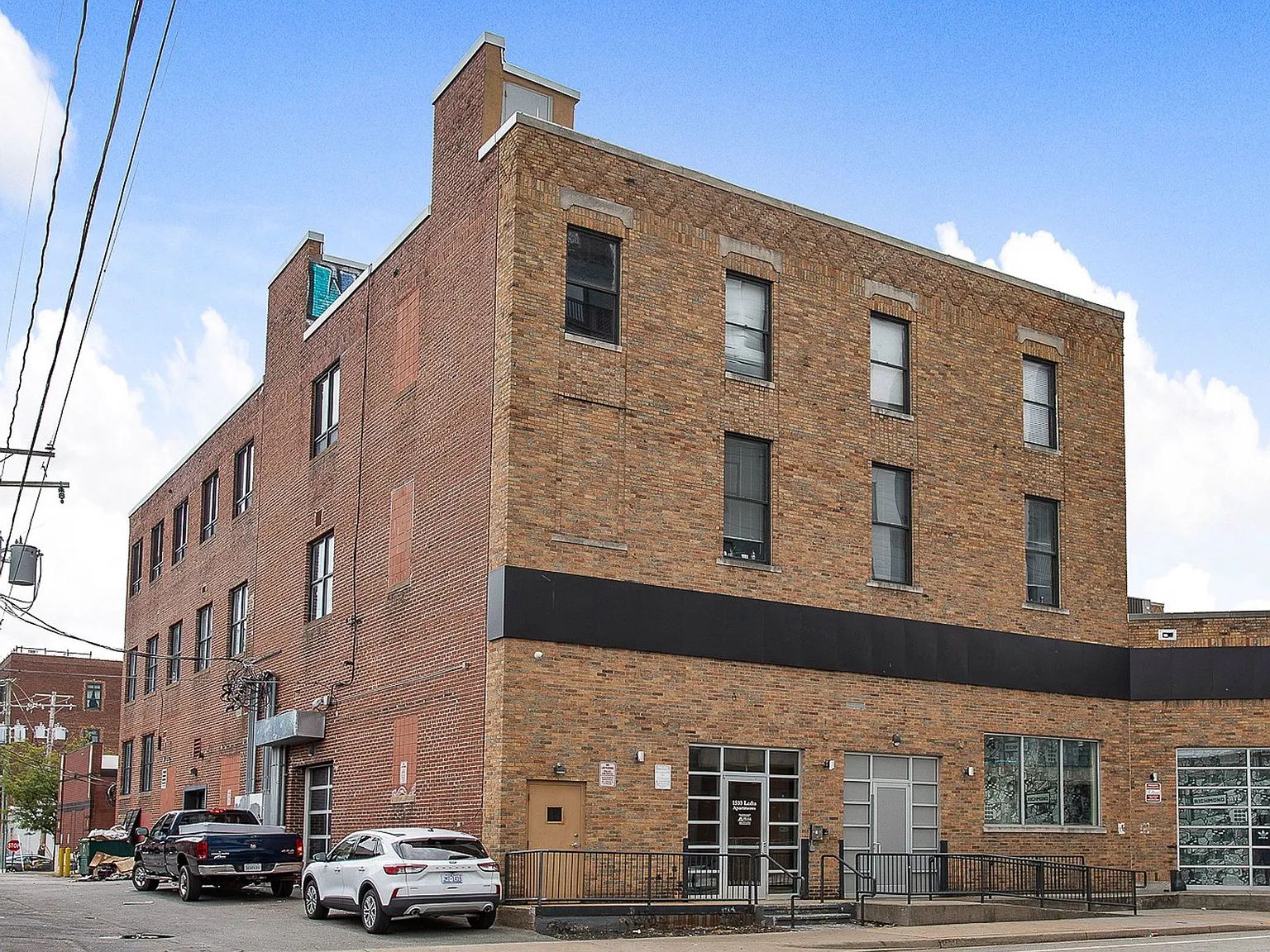 1510 W. Broad Street — Photo 2