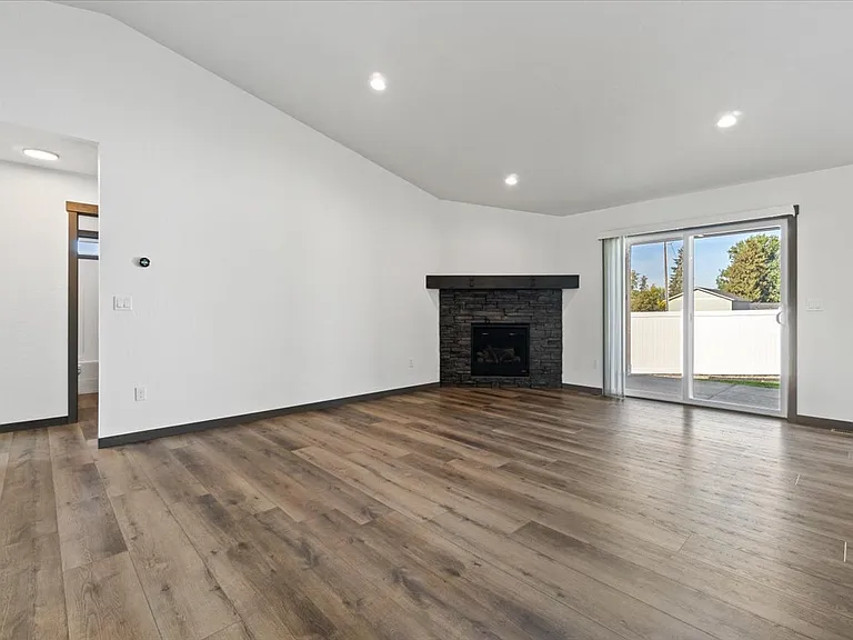 316 W Grange Ave — Photo 16