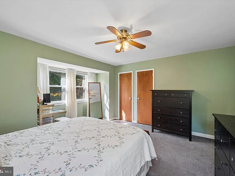 704 Swarthmorewood Ln — Photo 5
