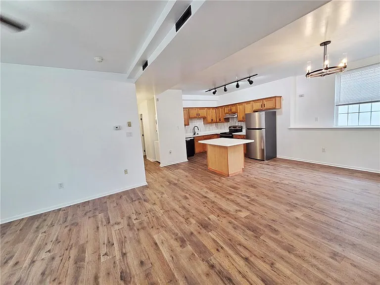 1166 Fullerton Ave #2 — Photo 5