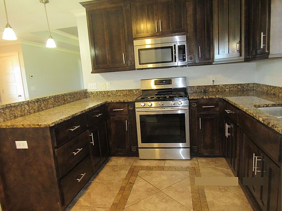 3rd image of 106 Flatrock Dr #1