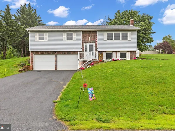 3 Curtis Ave, Newburg, PA 17240
