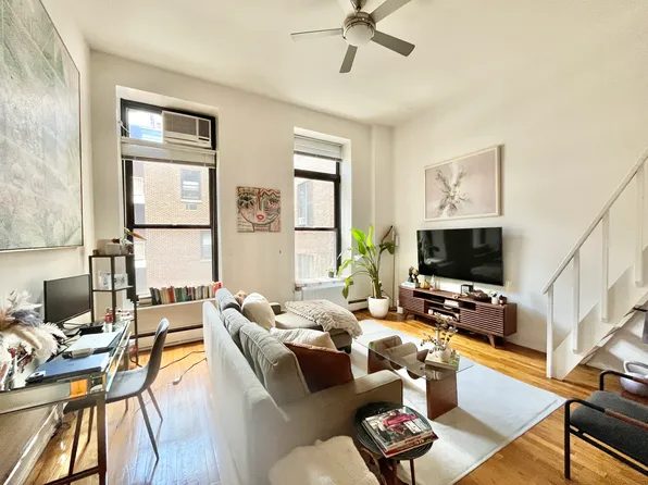 250 Mercer Street image 1 of 12