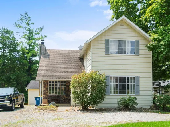 411 W Felicity St, Angola, IN 46703