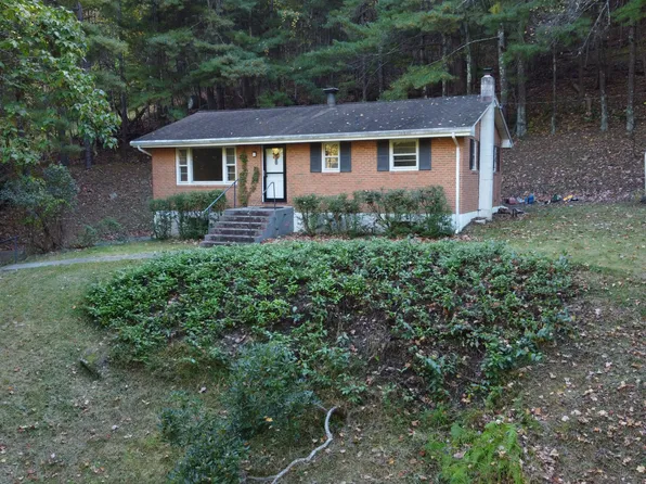7464 Marie Dr, Roanoke, VA 24018