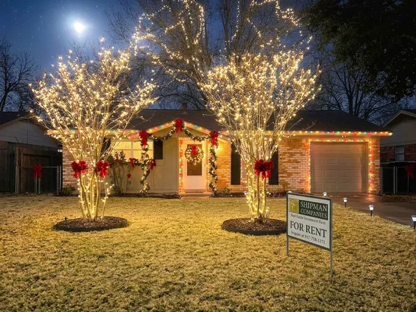712 SW Southridge Dr, Burleson, TX 76028