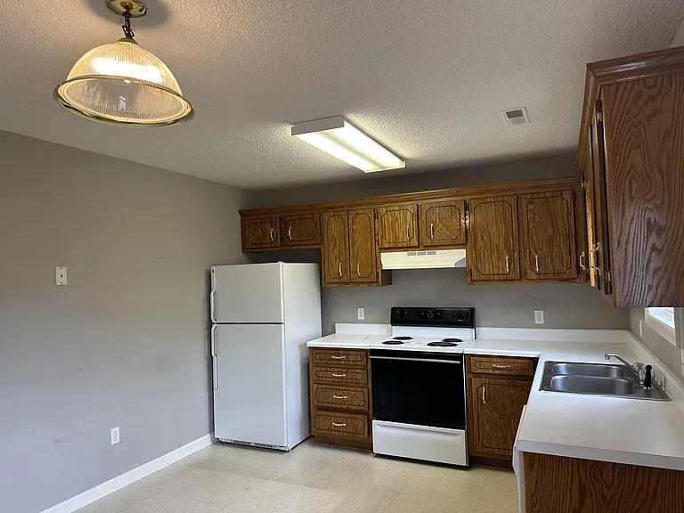 137 Briar Cir #137 — Photo 11