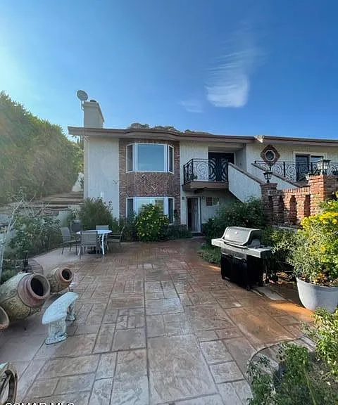 7869 Mesa Dr — Photo 1
