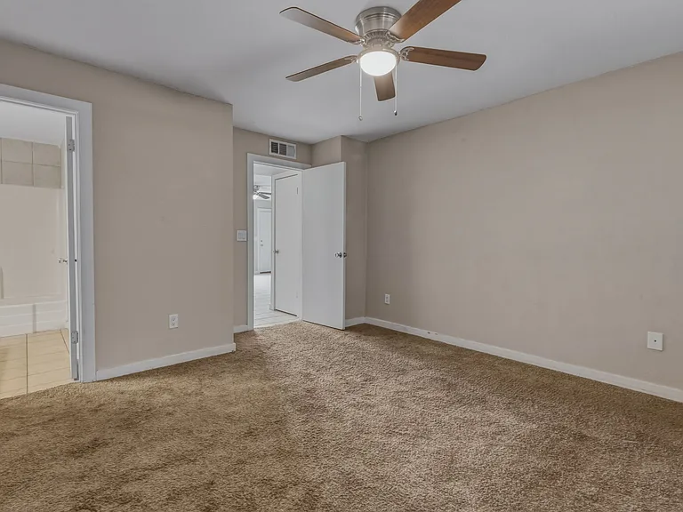 3308 W Loma Ln — Photo 12