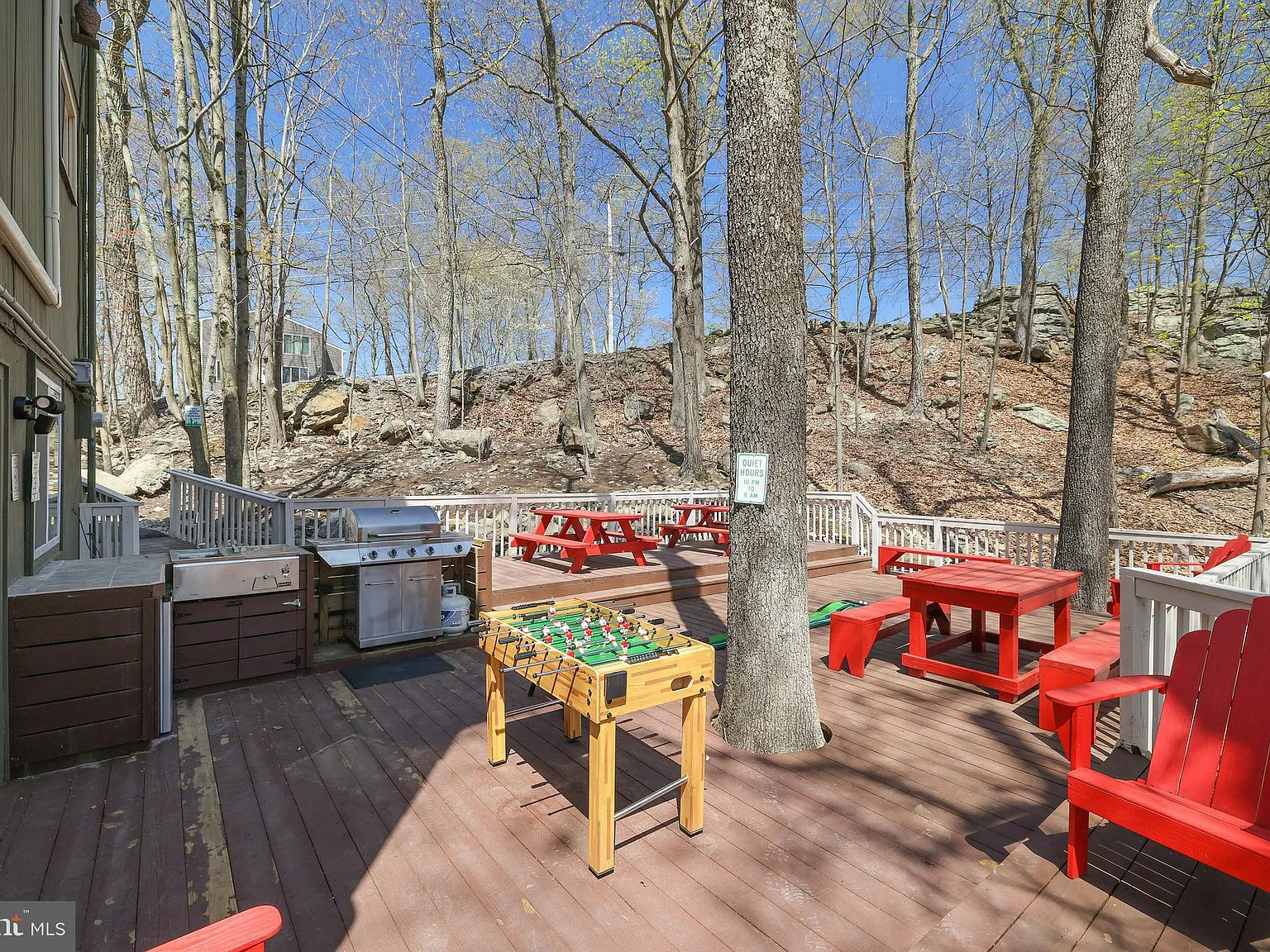 5 bed, 2.0 bath, 2112 sqft, $2,500 — Photo 4