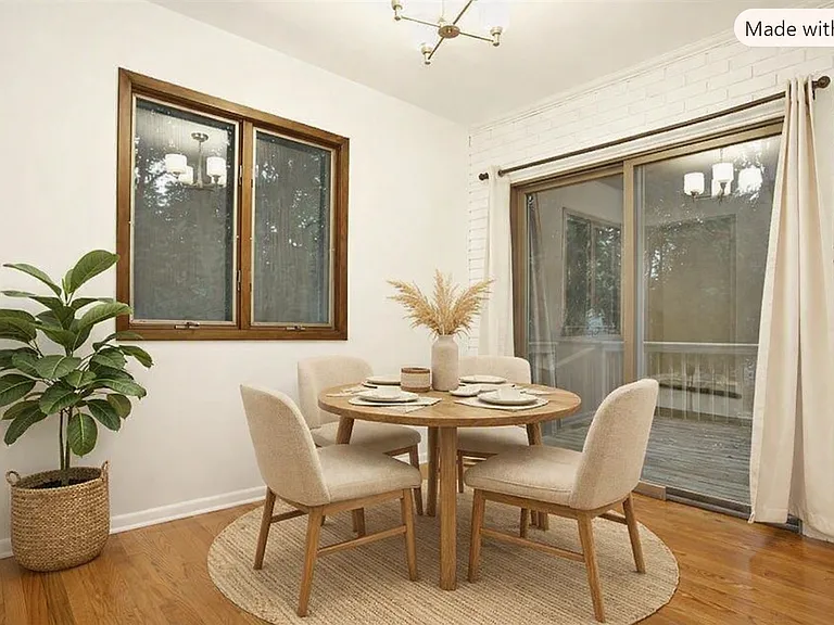 515 N Monroe St — Photo 13