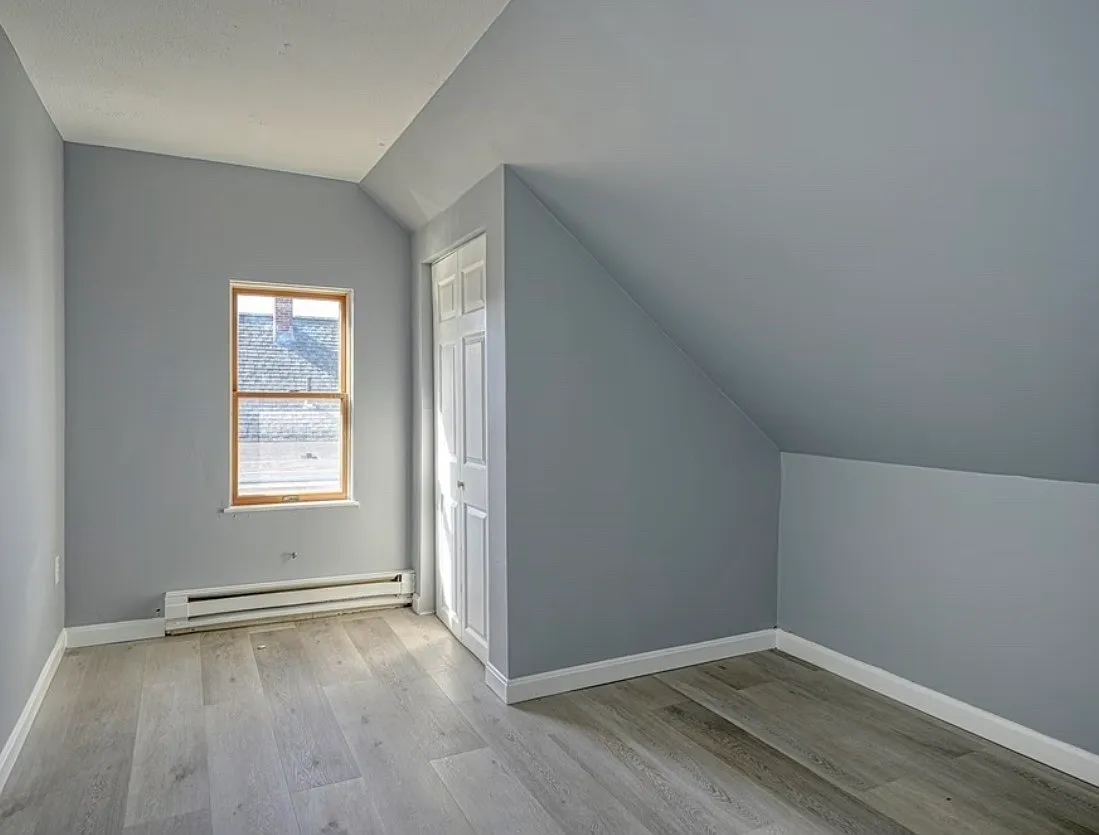 4 bed, 1600 sqft, $4,200 — Photo 3
