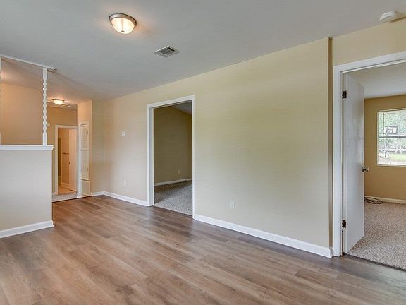 4th image of 2702 Castletown Dr