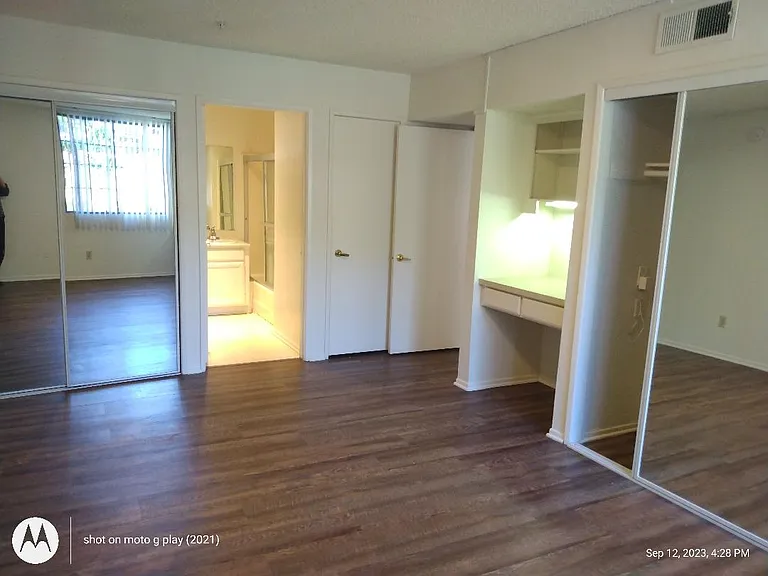 640 Veteran Ave #304 — Photo 17