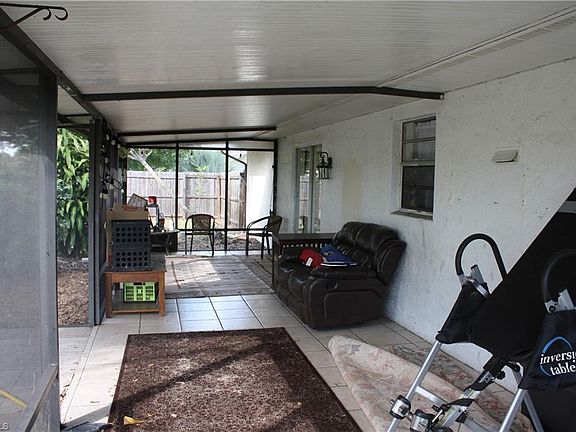 4th image of 321 Schoolside Dr