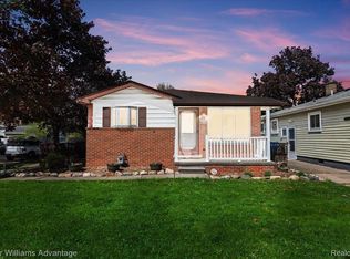 4050 Mayfair St, Dearborn Heights, MI 48125