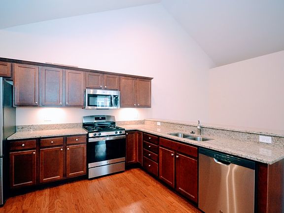 3rd image of 2560 Verdi St #31-A