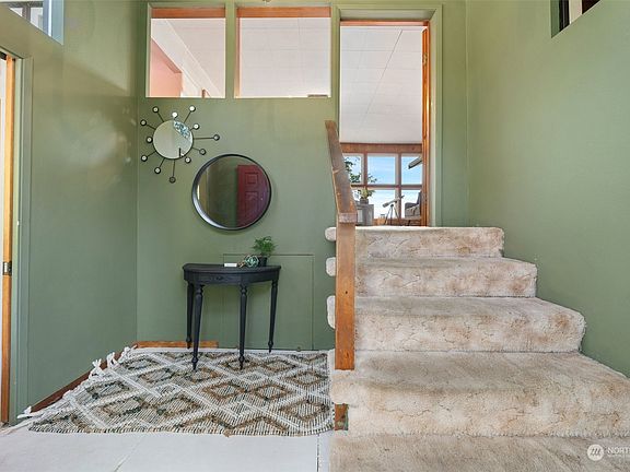 4th image of 18812 Angeline Avenue NE