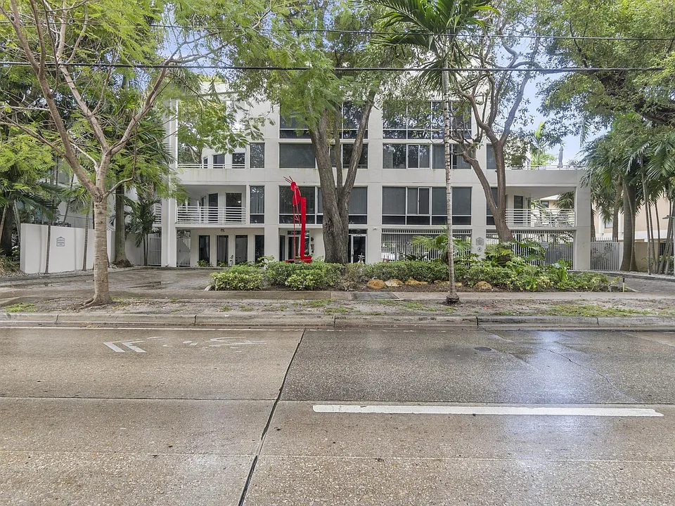 2100 Brickell Ave #404