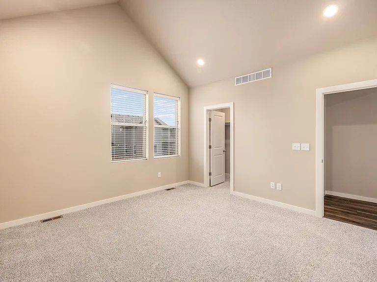 720 67th Ave — Photo 15