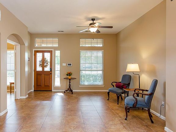 4th image of 4022 Dell Ln