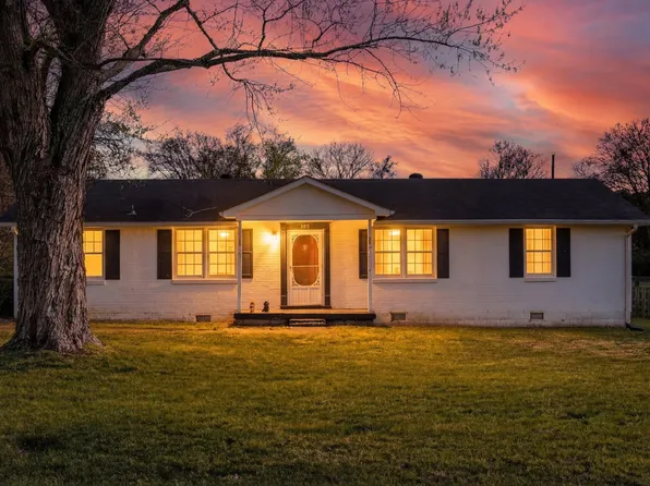 508 Ruby Dr, Clarksville, TN 37040