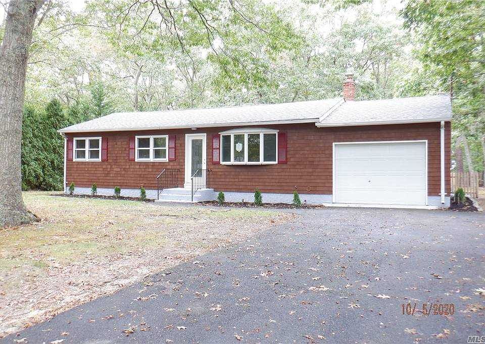 1st image of 16 Evergreen Ln