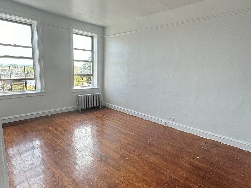 1st image of 745 E 242nd St #5